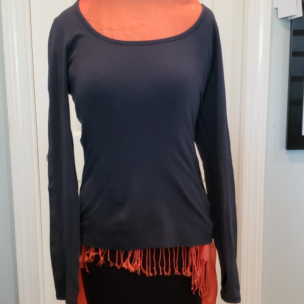 Lululemon size 8 drk blue long sleeve top